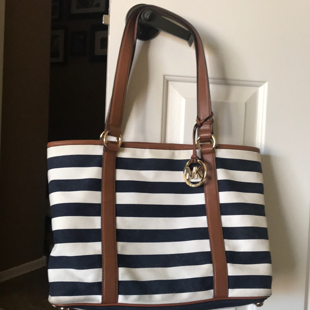 Navy blue and white Michael Kors tote